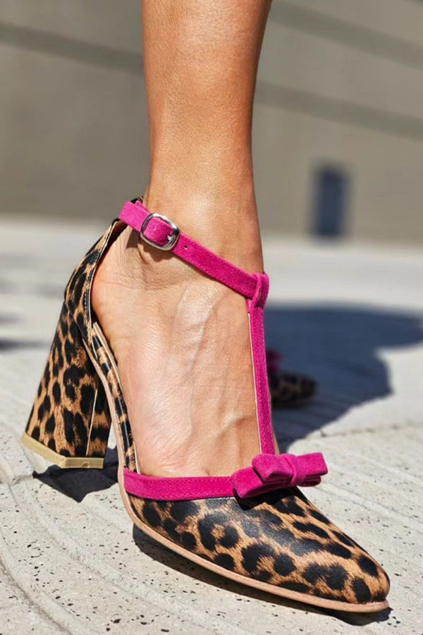 Leontina | Sandalias verdes con estampado de leopardo y acento de color