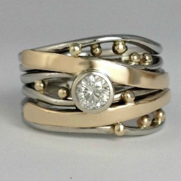 Royal - Anillo de Circonita con Incrustación de Oro Vintage
