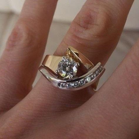 Anillo Vintage Irregular en Oro & Plata Zirconia