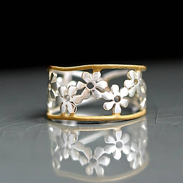 Anillo Irregular con Margarita Vacía
